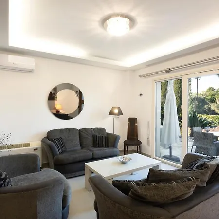 Sorellina Villa *